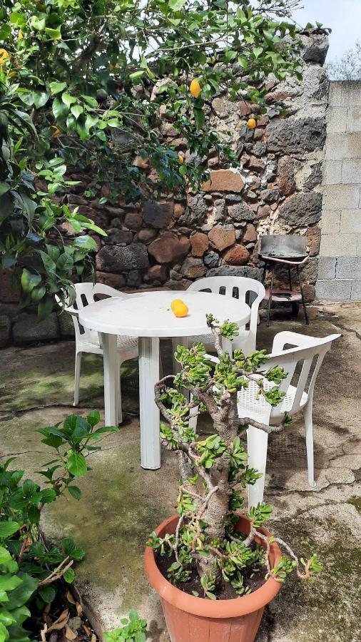 Apartamento Domuspes Sedilo Exterior foto